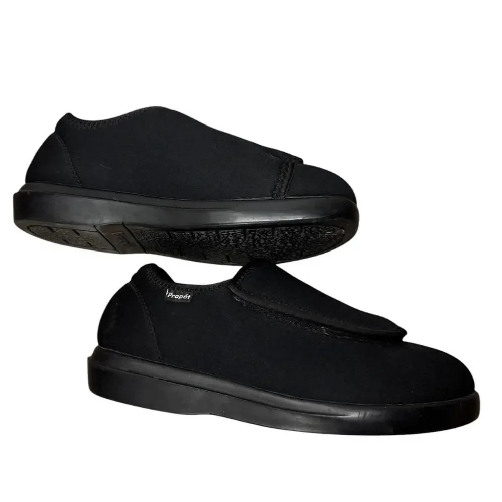 Propet women’s black